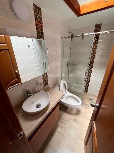Casa de 5 alcobas en venta en Modelia Salitre, Bogotá, 298 m² · foto 13 de 20