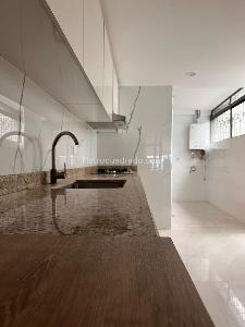 Casa de 5 alcobas en venta en Modelia Salitre, Bogotá, 298 m² · foto 18 de 20