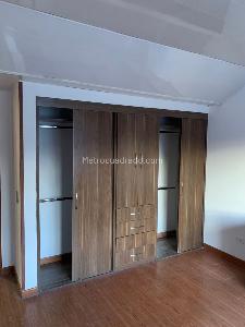 Casa de 5 alcobas en venta en Modelia Occidental, Bogotá, 200 m² · foto 6 de 12