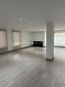 Apartamento de 3 alcobas en venta en Molinos Norte, Bogotá, 200 m² · foto 3 de 20