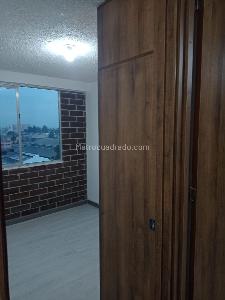 Apartamento de 2 alcobas en venta en Fontibon Brisas Aldea, Bogotá, 41 m² · foto 4 de 13