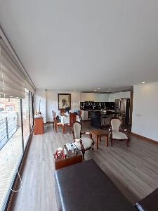 Apartamento en venta en Santa Barbara Occidental, Bogotá · foto 2 de 19
