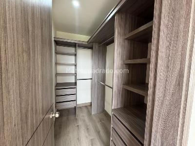 Apartamento de 3 alcobas en venta en Colina Campestre, Bogotá, 85 m² · foto 11 de 16