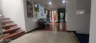 Casa de 5 alcobas en venta en Alhambra, Bogotá, 307 m² · foto 15 de 20