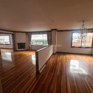 Apartamento de 3 alcobas en venta en Santa Barbara Central, Bogotá, 196 m² · foto 2 de 19