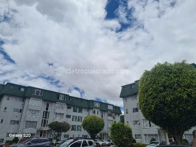 Apartamento en arriendo en Urb, Bogotá · foto 3 de 3