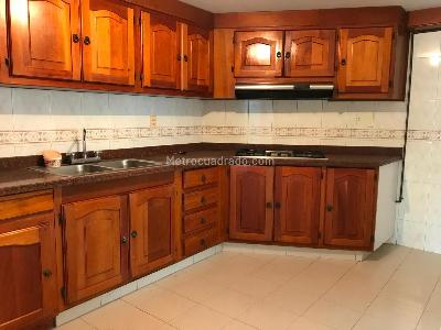 Apartamento de 3 alcobas en venta en Santa Bibiana, Bogotá, 246 m² · foto 6 de 13