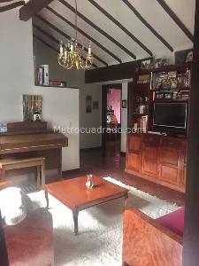 Casa de 3 alcobas en venta en Calleja Baja, Bogotá, 340 m² · foto 7 de 13