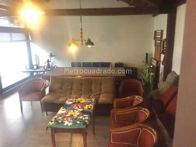 Casa de 3 alcobas en venta en Calleja Baja, Bogotá, 340 m² · foto 8 de 13