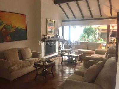 Casa de 3 alcobas en venta en Calleja Baja, Bogotá, 340 m² · foto 9 de 13