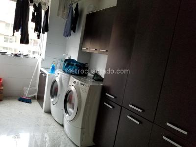 Apartamento en venta en Los Rosales, Bogotá · foto 10 de 13