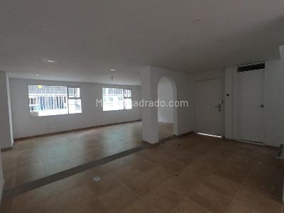 Casa de 5 alcobas en venta en Santa Barbara, Bogotá, 450 m² · foto 10 de 18