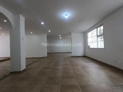 Casa de 5 alcobas en venta en Santa Barbara, Bogotá, 450 m² · foto 12 de 18