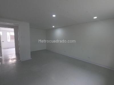 Casa de 5 alcobas en venta en Santa Barbara, Bogotá, 450 m² · foto 5 de 18