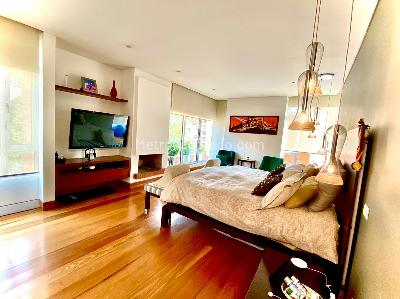 Apartamento de 4 alcobas en venta en Chico Los Rosales, Bogotá, 375 m² · foto 2 de 19