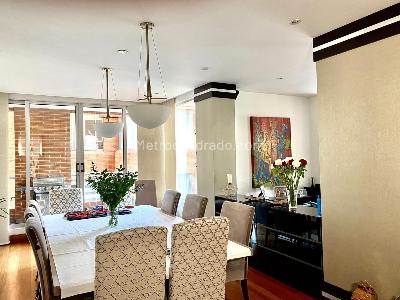 Apartamento de 4 alcobas en venta en Chico Los Rosales, Bogotá, 375 m² · foto 9 de 19