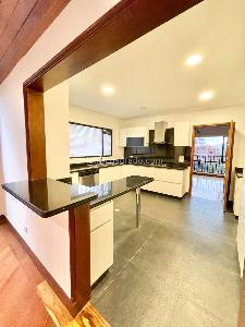 Apartamento de 3 alcobas en venta en Chico, Bogotá, 412 m² · foto 2 de 20