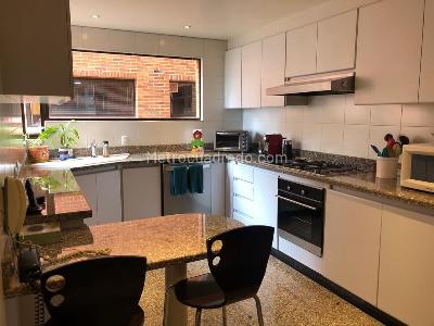 Apartamento en venta en Los Rosales, Bogotá · foto 8 de 14