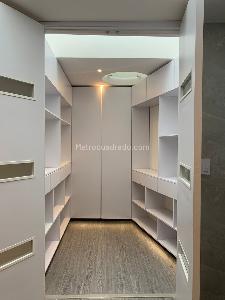 Apartamento de 2 alcobas en venta en Zona G, Bogotá, 177 m² · foto 6 de 9