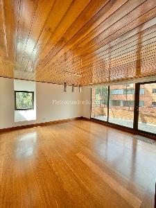 Apartamento de 4 alcobas en venta en Los Rosales Reservado, Bogotá, 375 m² · foto 2 de 17