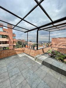 Apartamento de 4 alcobas en venta en Los Rosales Reservado, Bogotá, 375 m² · foto 3 de 17