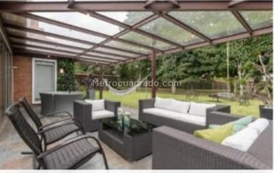 Casa de 4 alcobas en venta en Conjunto San Simon, Bogotá, 450 m² · foto 4 de 10