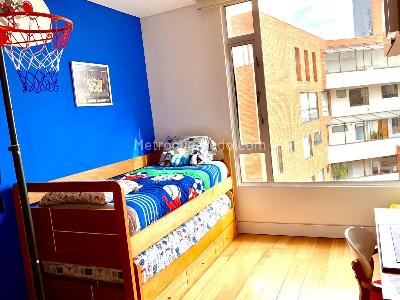 Apartamento de 4 alcobas en venta en Los Rosales, Bogotá, 375 m² · foto 16 de 20