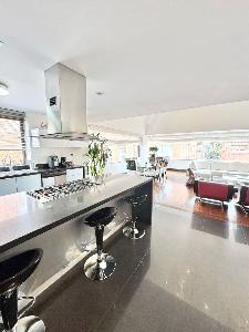 Apartamento de 3 alcobas en venta en Chico Norte, Bogotá, 230 m² · foto 8 de 18