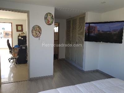 Casa de 4 alcobas en venta en Bulevar Las Villas, Bogotá, 315 m² · foto 10 de 12