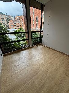 Apartamento de 1 alcoba en venta en Chico Norte, Bogotá, 51 m² · foto 8 de 11