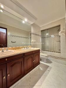 Apartamento en venta en Santa Barbara Occidental, Bogotá · foto 10 de 18