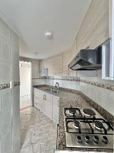 Apartamento en venta en Ciudad Salitre, Bogotá · foto 3 de 13