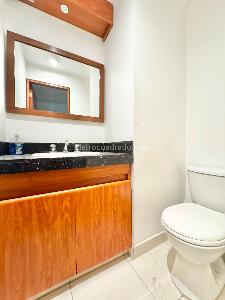 Apartamento de 3 alcobas en venta en Santa Barbara Central, Bogotá, 118 m² · foto 9 de 12