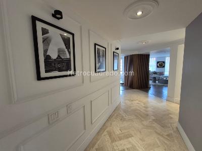 Apartamento de 3 alcobas en venta en La Carolina, Bogotá, 191 m² · foto 6 de 14