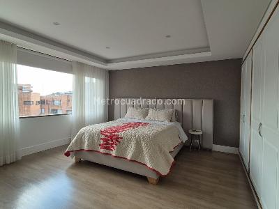Apartamento de 3 alcobas en venta en La Carolina, Bogotá, 191 m² · foto 8 de 14