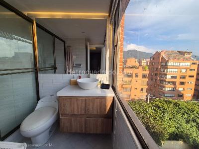 Apartamento de 3 alcobas en venta en La Carolina, Bogotá, 191 m² · foto 9 de 14