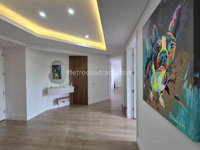 Apartamento de 3 alcobas en venta en La Carolina, Bogotá, 191 m² · foto 4 de 14