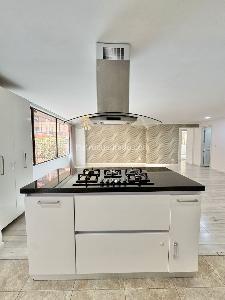 Apartamento en venta en La Carolina, Bogotá · foto 4 de 20