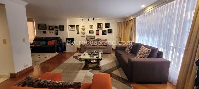 Apartamento de 4 alcobas en venta en Chico Reservado, Bogotá, 276 m² · foto 2 de 20