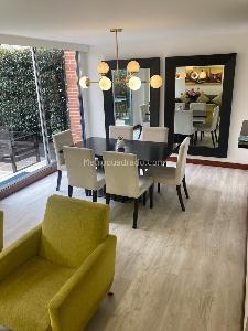 Casa de 3 alcobas en venta en Gratamira Campestre, Bogotá, 252 m² · foto 19 de 20