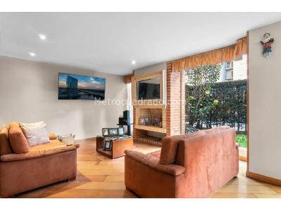 Casa de 3 alcobas en venta en Colina Gratamira, Bogotá, 256 m² · foto 3 de 14