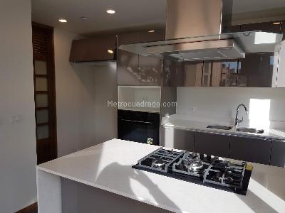 Apartamento de 2 alcobas en venta en Chico San Patricio, Bogotá, 85 m² · foto 8 de 8