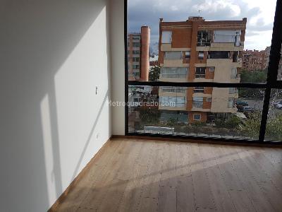 Apartamento de 2 alcobas en venta en Chico San Patricio, Bogotá, 85 m² · foto 4 de 8