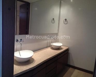 Apartamento en venta en La Carolina, Bogotá · foto 2 de 10