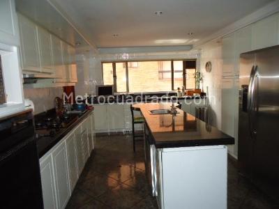 Apartamento en venta en Los Rosales, Bogotá · foto 3 de 16