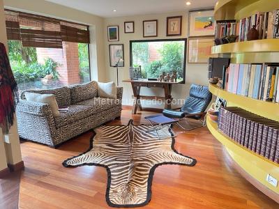 Apartamento de 3 alcobas en venta en Los Rosales Emaus, Bogotá, 246 m² · foto 11 de 17