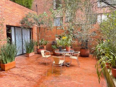 Apartamento de 3 alcobas en venta en Los Rosales Emaus, Bogotá, 246 m² · foto 5 de 17