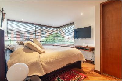 Apartamento de 4 alcobas en venta en Santa Barbara1, Bogotá, 200 m² · foto 2 de 20