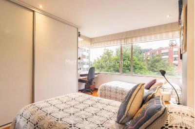 Apartamento de 4 alcobas en venta en Santa Barbara1, Bogotá, 200 m² · foto 3 de 20