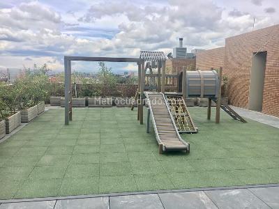 Apartamento en arriendo en Chico, Bogotá · foto 2 de 16